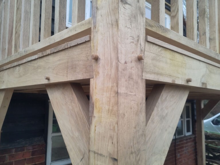 Principle Carpentry - Oak Balcony (joints)