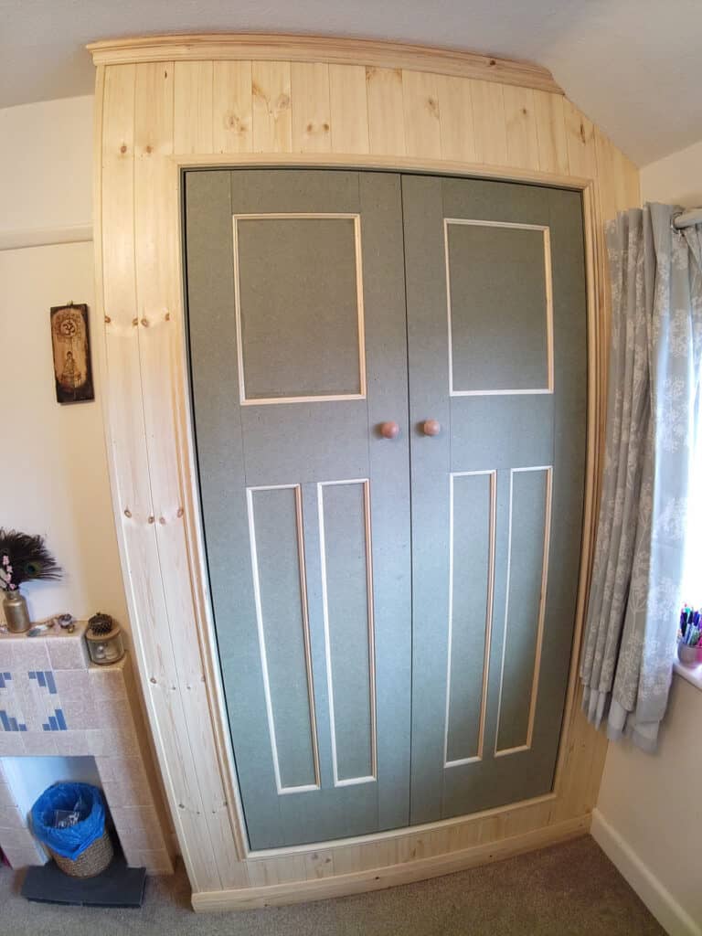 Principle Carpentry - Bespoke Fitted Wardrobe reproduction