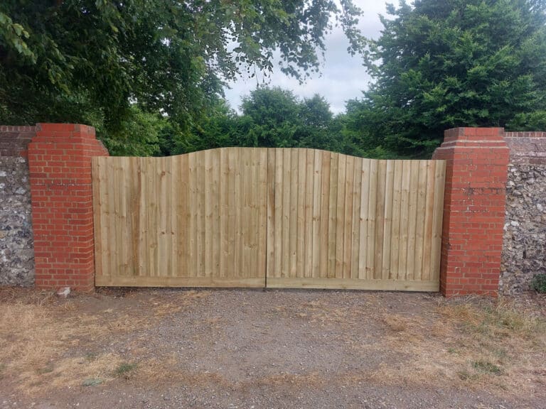 Principle Carpentry - Featheredge Gates