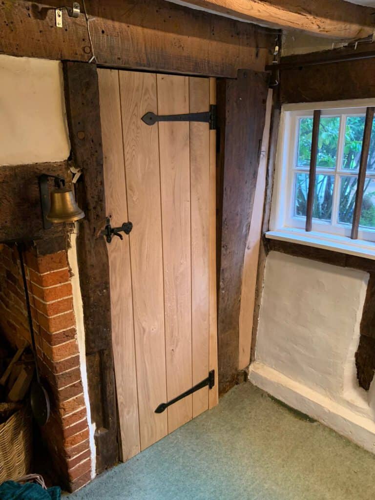 Principle Carpentry - Internal Oak Door with T-hinges