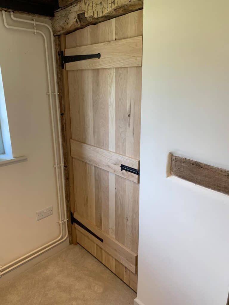 Principle Carpentry - Internal Oak Door with T-hinges