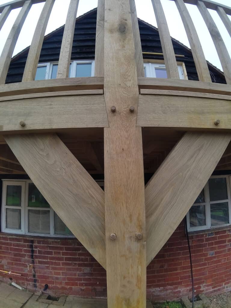 Principle Carpentry - Oak Balcony (joints)