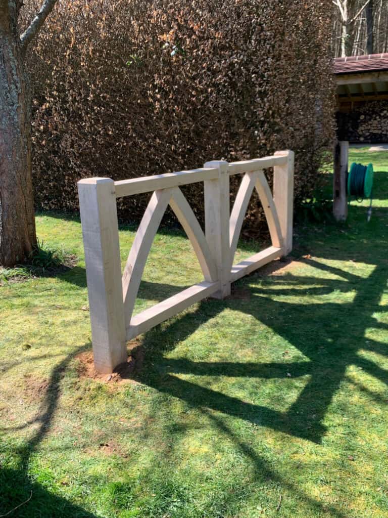 Principle Carpentry - Oak Garden Divide